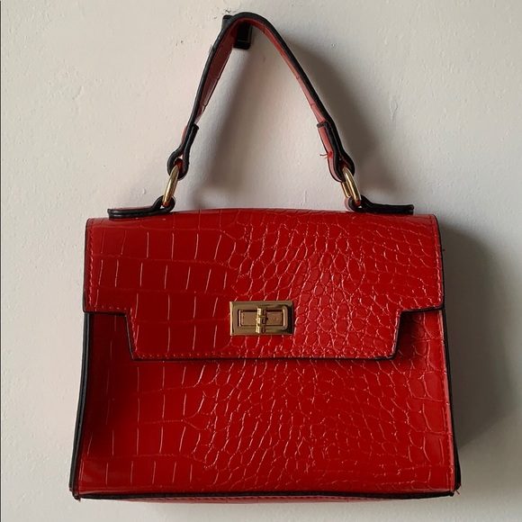 SHEIN Handbags - Croc 🐊 embossed handle bag